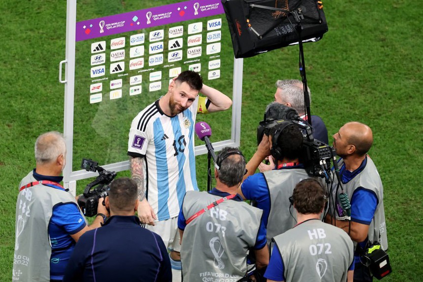 Messi vỡ òa hạnh phúc khi giúp Argentina vào chung kết World Cup 2022 - Ảnh 8. Messi vỡ òa hạnh phúc khi giúp Argentina vào chung kết World Cup 2022 - Ảnh 8.