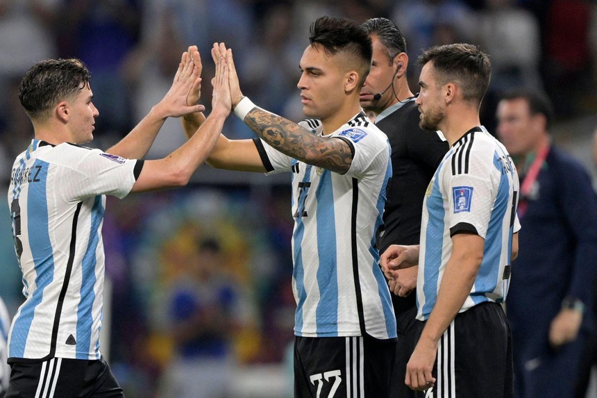 Julian Alvarez không phải Higuain, là đối tác ăn ý với Messi - Ảnh 4.