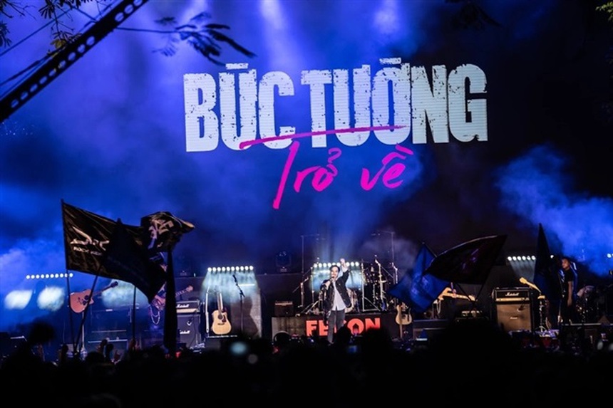 Guitarist Trần Tuấn Hùng xúc động tưởng nhớ thủ lĩnh Trần Lập - Ảnh 1.