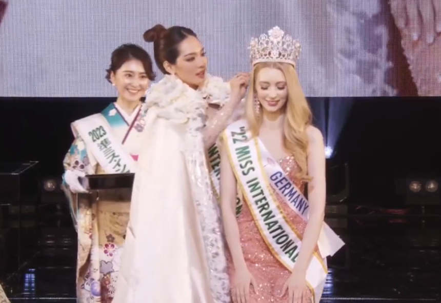Chung kết Miss International 2022: Vương miện danh giá chính thức thuộc về người đẹp Đức, Phương Anh trượt Top 15 đầy tiếc nuối - Ảnh 2.