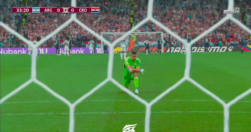 Emiliano Martinez quay lưng, không dám nhìn Messi đá penalty - Ảnh 2. Emiliano Martinez quay lưng, không dám nhìn Messi đá penalty - Ảnh 2.