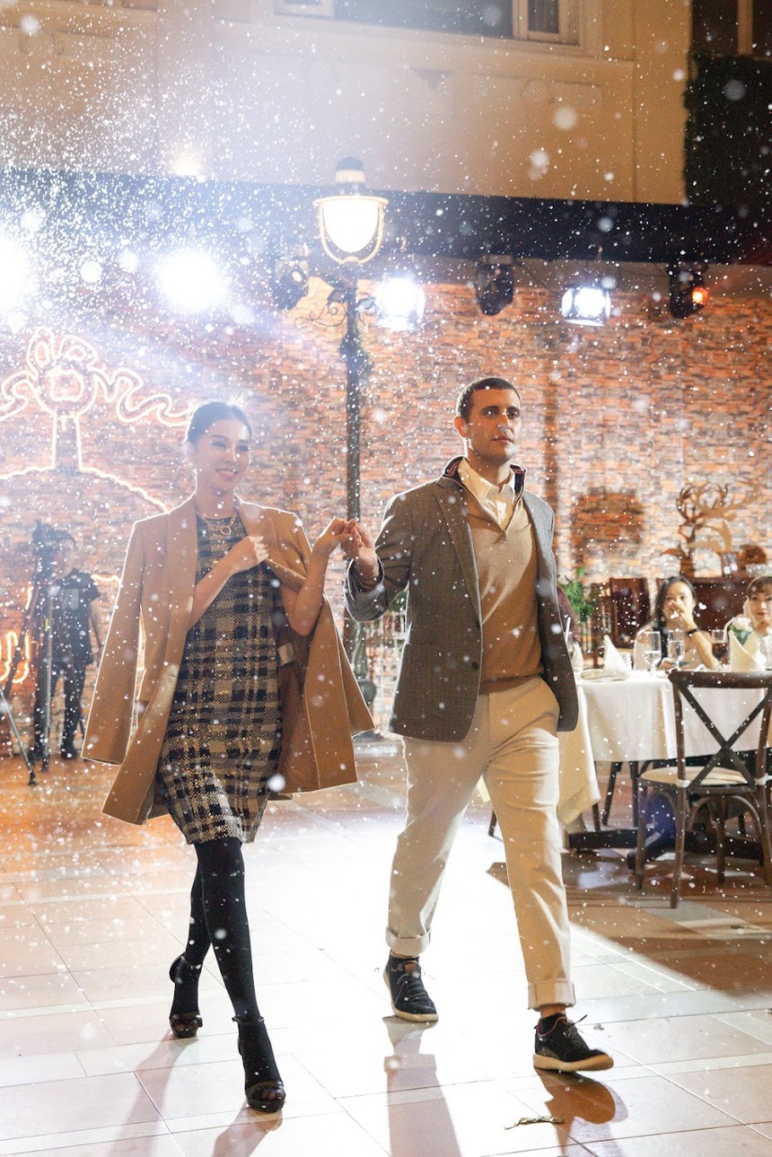 Nhà mốt 200 năm tuổi, cung cấp trang phục cho 40 đời Tổng thống Mỹ vừa tổ chức dạ tiệc, mang không khí lễ hội New York tới Sài Gòn - Ảnh 4.