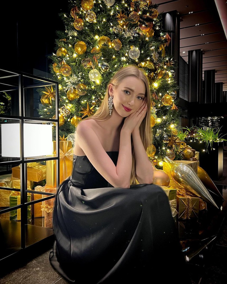 Tân Hoa hậu Quốc tế 2022: Được mệnh danh 'búp bê sống', nhan sắc đời thường gây mê hơn cả khi đi thi - Ảnh 4.