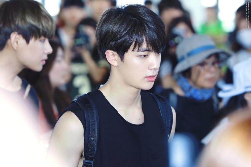 Quá trình trưởng thành của Jin BTS: Từ thực tập sinh thành quân nhân - Ảnh 14. Quá trình trưởng thành của Jin BTS: Từ thực tập sinh thành quân nhân - Ảnh 14.