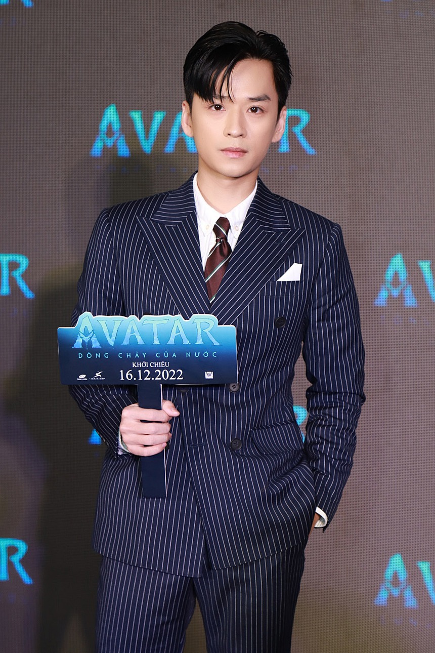 Quỳnh Anh Shyn diện váy nổi bần bật, tay trong tay tình tứ bên bạn trai - Ảnh 7.