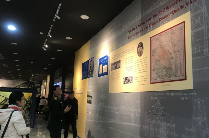 Triển lãm 'Cầu Long Biên - Chứng nhân lịch sử' - Ảnh 1.