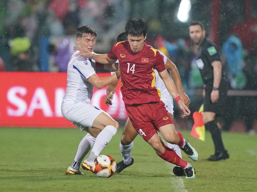 Video bàn thắng Việt Nam vs Philippines - Ảnh 2. Video bàn thắng Việt Nam vs Philippines - Ảnh 2.