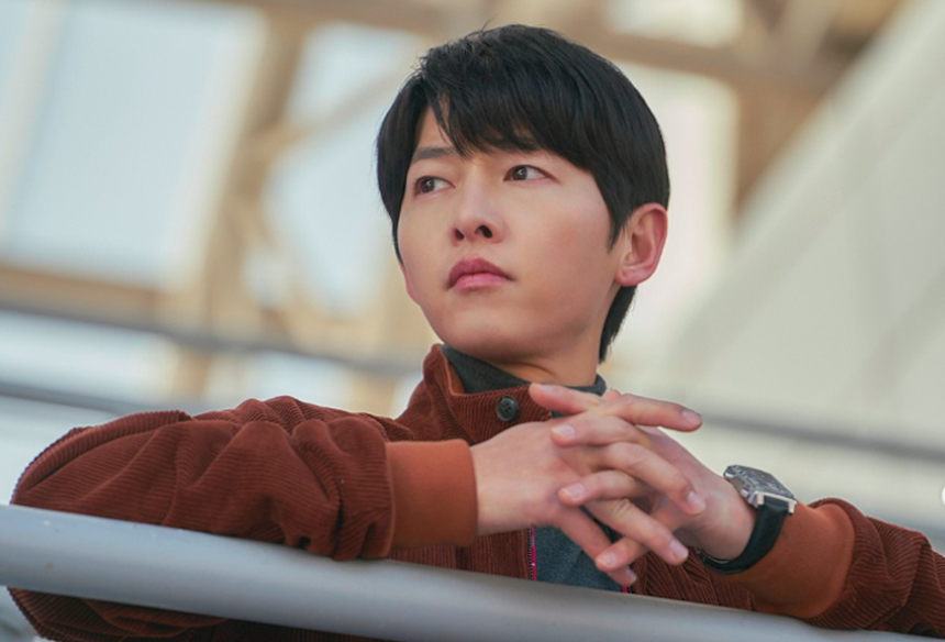 Song Joong Ki được tung hô quá đà ở 'Cậu út nhà tài phiệt': Diễn xuất sượng trân, ông nội mới là người 'gánh còng lưng' - Ảnh 2. Song Joong Ki được tung hô quá đà ở 'Cậu út nhà tài phiệt': Diễn xuất sượng trân, ông nội mới là người 'gánh còng lưng' - Ảnh 2.