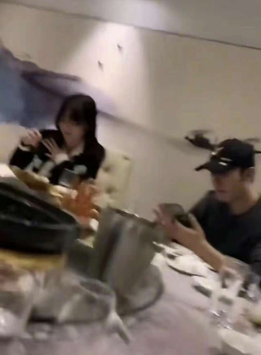 Huỳnh Hiểu Minh và Angelababy nối lại tình xưa? - Ảnh 5. Huỳnh Hiểu Minh và Angelababy nối lại tình xưa? - Ảnh 5.