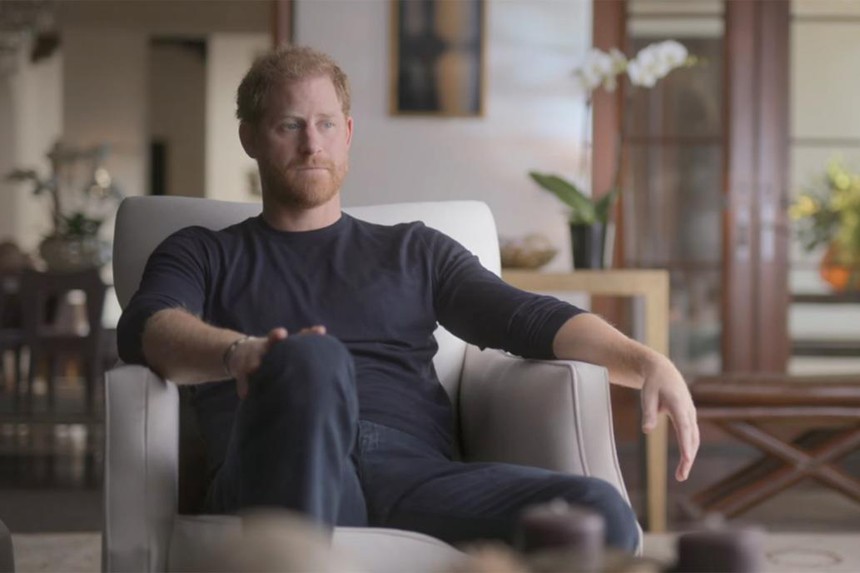 Vương tử Harry tiết lộ kẻ khiến Meghan Markle sảy thai, té xỉu khi đang ôm con trai cả trong tay - Ảnh 3.