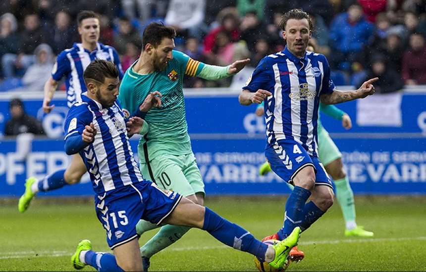 Theo Hernandez thách thức Lionel Messi - Ảnh 2.