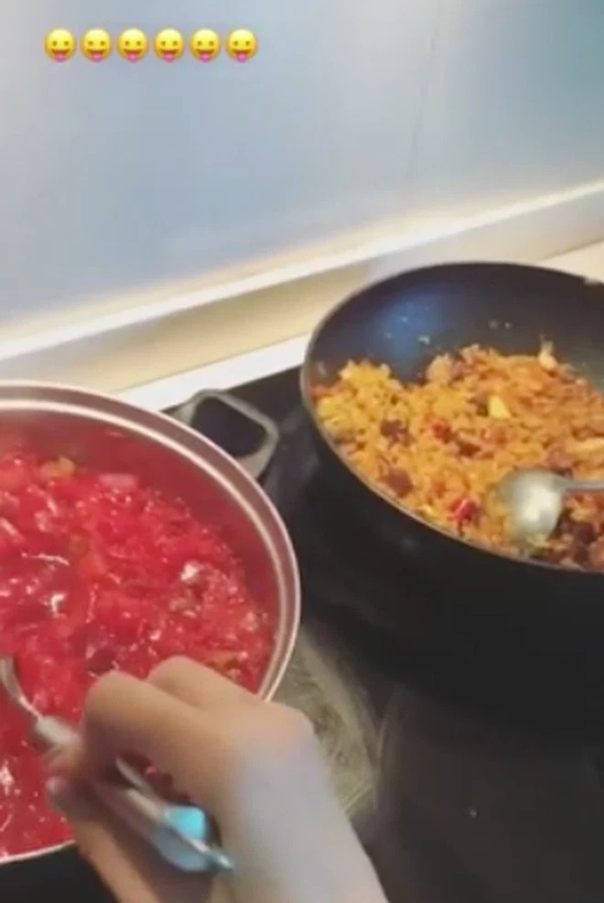 Yến Xuân - Bạn gái thủ môn Đặng Văn Lâm: Nóng bỏng, mạnh mẽ, chiều người yêu - Ảnh 9. Yến Xuân - Bạn gái thủ môn Đặng Văn Lâm: Nóng bỏng, mạnh mẽ, chiều người yêu - Ảnh 9.