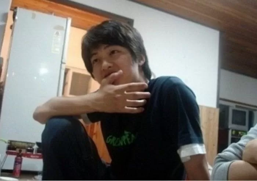 Một bài đăng của Song Joong Ki thời đại học bỗng hot trở lại - Ảnh 1.