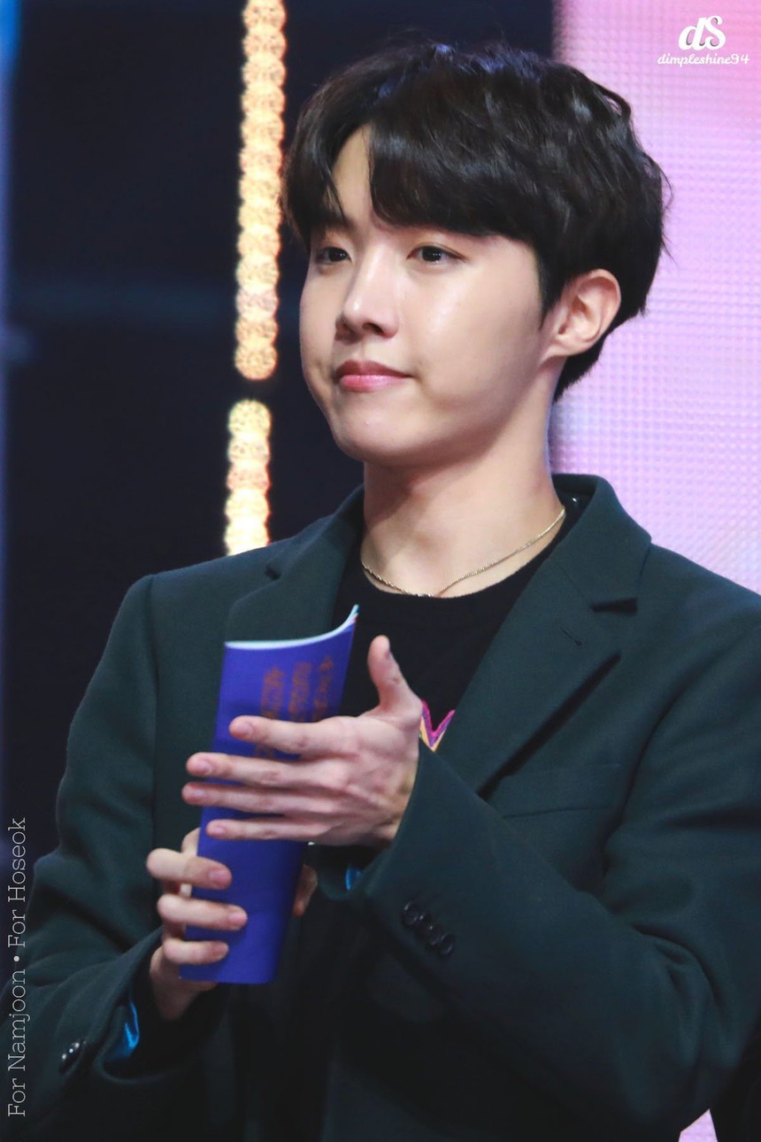 Khi nổi giận, thành viên BTS nào đáng sợ nhất? - Ảnh 3. Khi nổi giận, thành viên BTS nào đáng sợ nhất? - Ảnh 3.