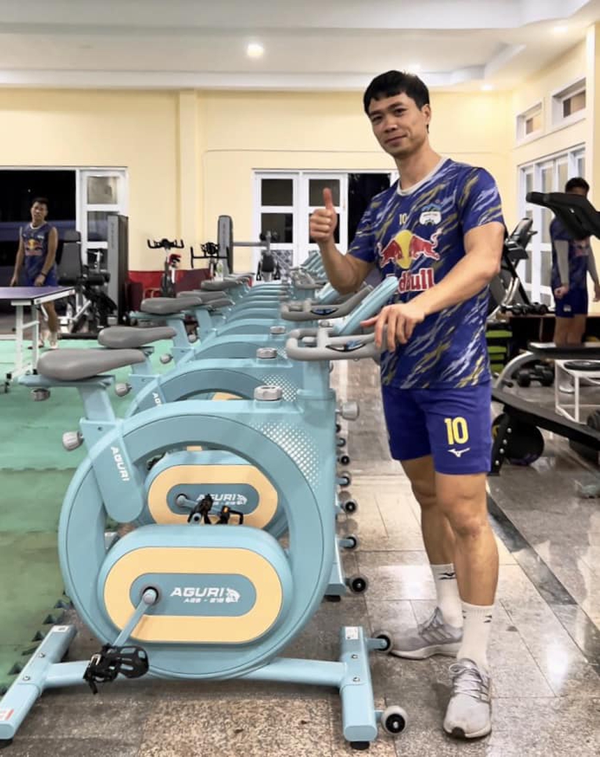 Công Phượng đầu quân cho Yokohama FC, Hải Phòng có cựu cầu thủ Hà Nội - Ảnh 1. Công Phượng, Nguyễn Công Phượng, Yokohama FC, bầu Đức, Hải Phòng, HAGL