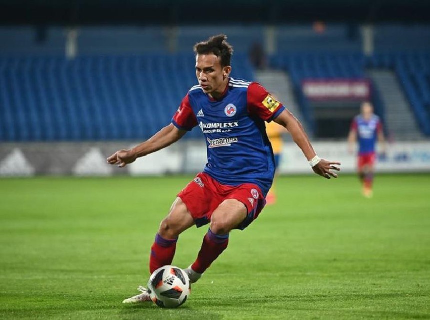 Tin nóng AFF Cup ngày 16/12: Quang Hải chỉ tập 1 buổi tập trước khi tuyển Việt Nam sang Lào - Ảnh 4.