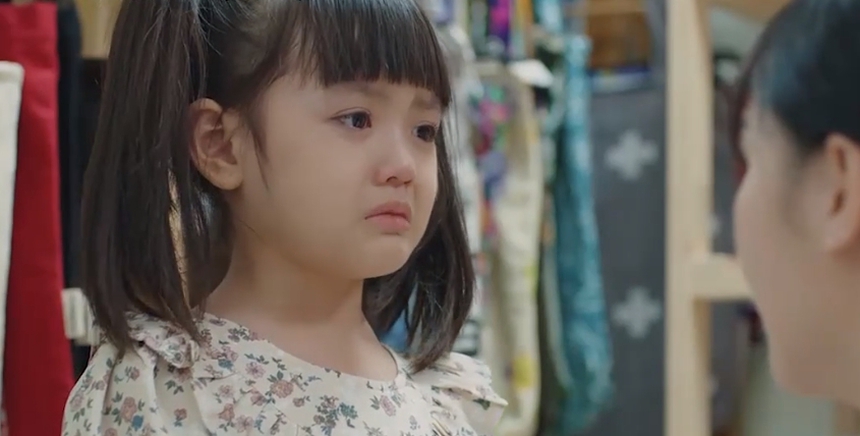 'Đừng làm mẹ cáu' tập 5: Hạnh được đồng nghiệp nam để ý, bà nội Voi xét nghiệm ADN cháu trai - Ảnh 3. 'Đừng làm mẹ cáu' tập 5: Hạnh được đồng nghiệp nam để ý, bà nội Voi xét nghiệm ADN cháu trai - Ảnh 3.