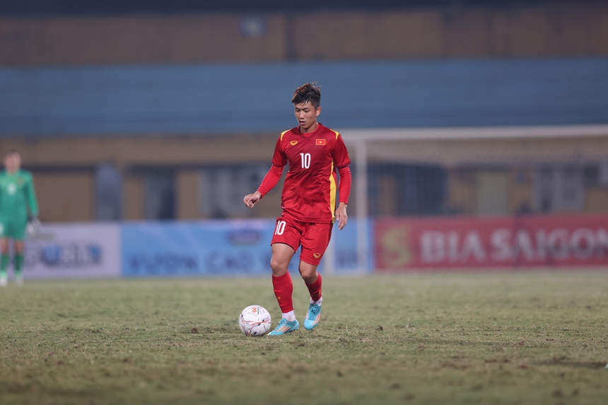 AFF Cup 2022: Tiến Dũng, Văn Đức nhiễm COVID-19 trước ngày sang Lào - Ảnh 1. AFF Cup 2022: Tiến Dũng, Văn Đức nhiễm COVID-19 trước ngày sang Lào - Ảnh 1.