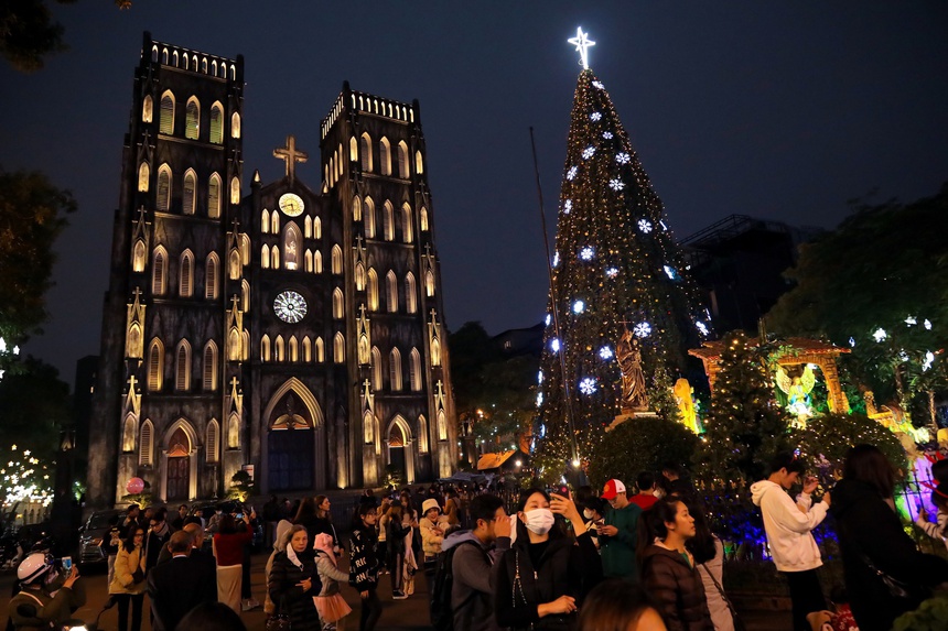 Gợi ý những địa điểm vui chơi dịp Tết Dương lịch 2023 ở Hà Nội - Ảnh 1.