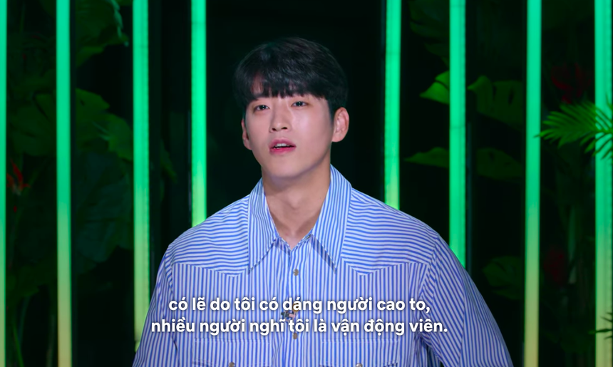 Nam chính hot nhất 'Địa ngục độc thân': Cao 1m87, body vạm vỡ, đeo kính lên là 'rụng tim'! - Ảnh 4.