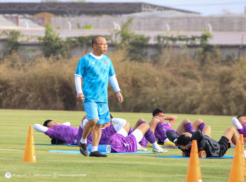 Tuyển Việt Nam tăng tốc trước trận đấu tuyển Lào - Ảnh 2.