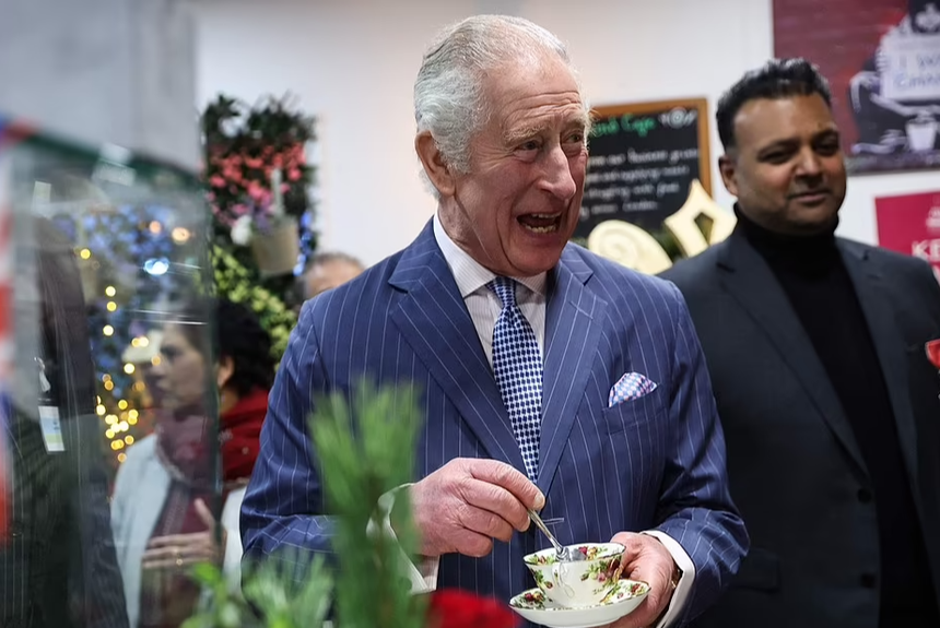 Phản ứng của Vương thất và truyền thông trước 3 tập phim cuối của Harry và Meghan: Một bên hững hờ, bên kia bất bình - Ảnh 3. Phản ứng của Vương thất và truyền thông trước 3 tập phim cuối của Harry và Meghan: Một bên hững hờ, bên kia bất bình - Ảnh 3.