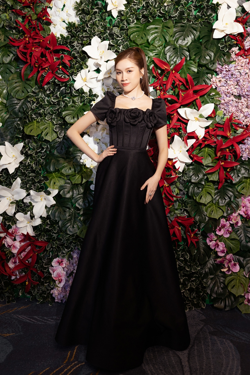 Dàn mỹ nhân Việt hội ngộ: Ngọc Châu như công chúa, Đặng Thu Thảo không hổ danh 'thần tiên tỷ tỷ' - Ảnh 8.