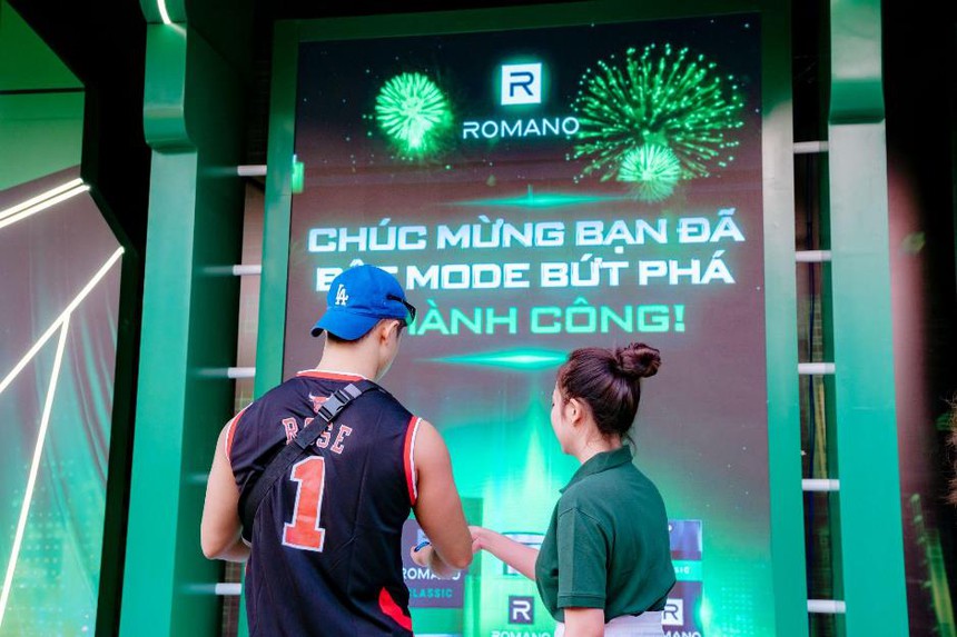 Phủ sóng tại Hozo 2022, Romano mang tới thông điệp: “Bật mode bứt phá, lên hương đón thành công!” - Ảnh 4.