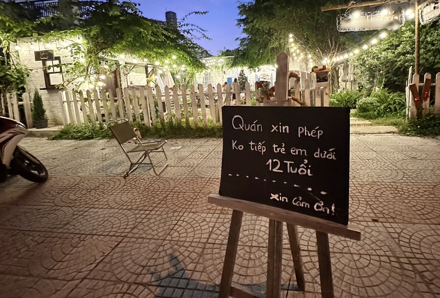 Nỗi lòng của chủ và khách trong việc quán cà phê không tiếp trẻ em: Ai cũng có cái lý của mình - Ảnh 7. Nỗi lòng của chủ và khách trong việc quán cà phê không tiếp trẻ em: Ai cũng có cái lý của mình - Ảnh 7.