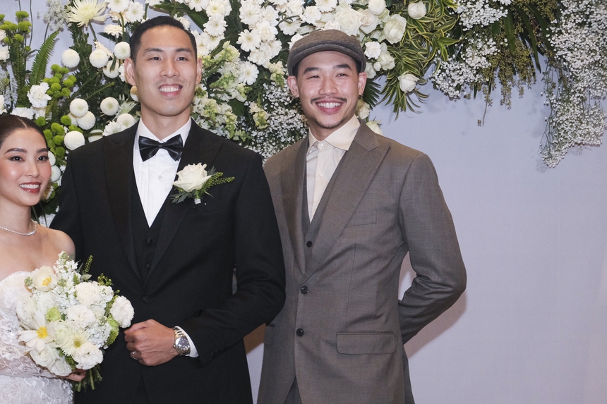 Justin Young tổ chức lễ cưới đầy ý nghĩa cùng người yêu lâu năm - Ảnh 9.