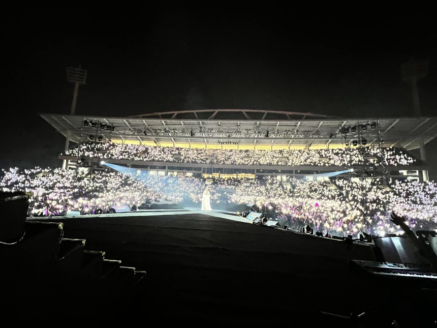 Mỹ Tâm là nghệ sĩ Việt Nam duy nhất tổ chức liveshow ở sân vận động Quốc gia 30 nghìn khán giả, kỷ lục này ai có thể phá vỡ?  - Ảnh 15.
