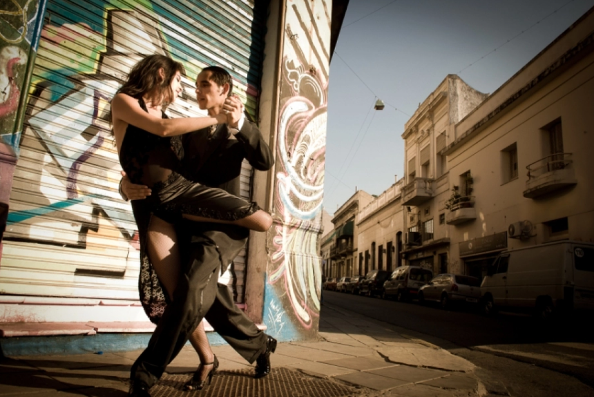 Những điều thú vị về đất nước Argentina - đương kim vô địch World Cup 2023: Chúc mừng sinh nhật bằng cách kéo tai, thịt bò được tôn sùng như "vua" - Ảnh 3.