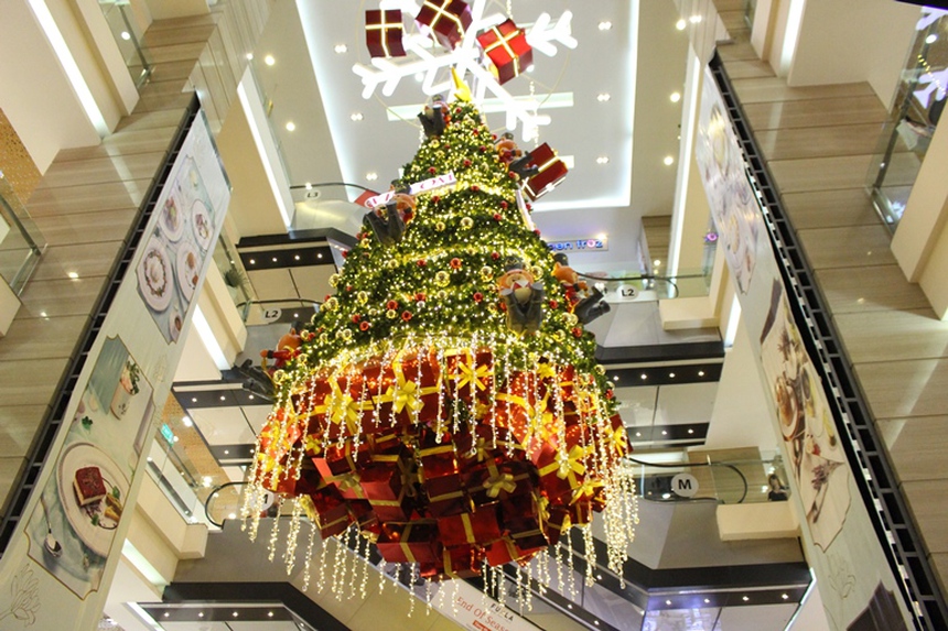 Ý nghĩa thú vị của cây thông, quả chuông, ngôi sao... trang trí Giáng sinh  - Ảnh 1.