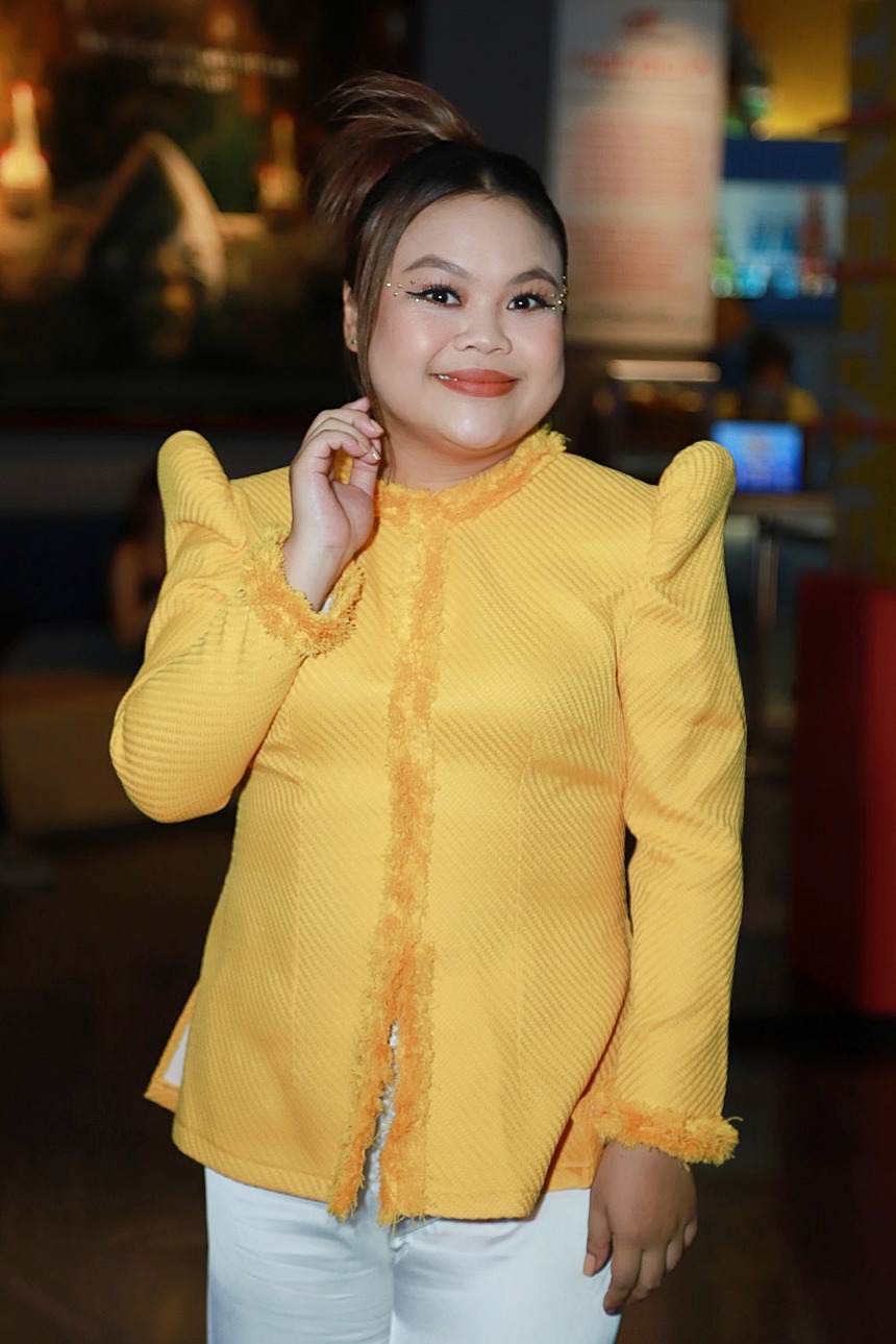 Nhã Phương xinh đẹp bên Trường Giang, có phát ngôn gây chú ý về cảnh thân mật của ông xã và Tiểu Vy - Ảnh 12.