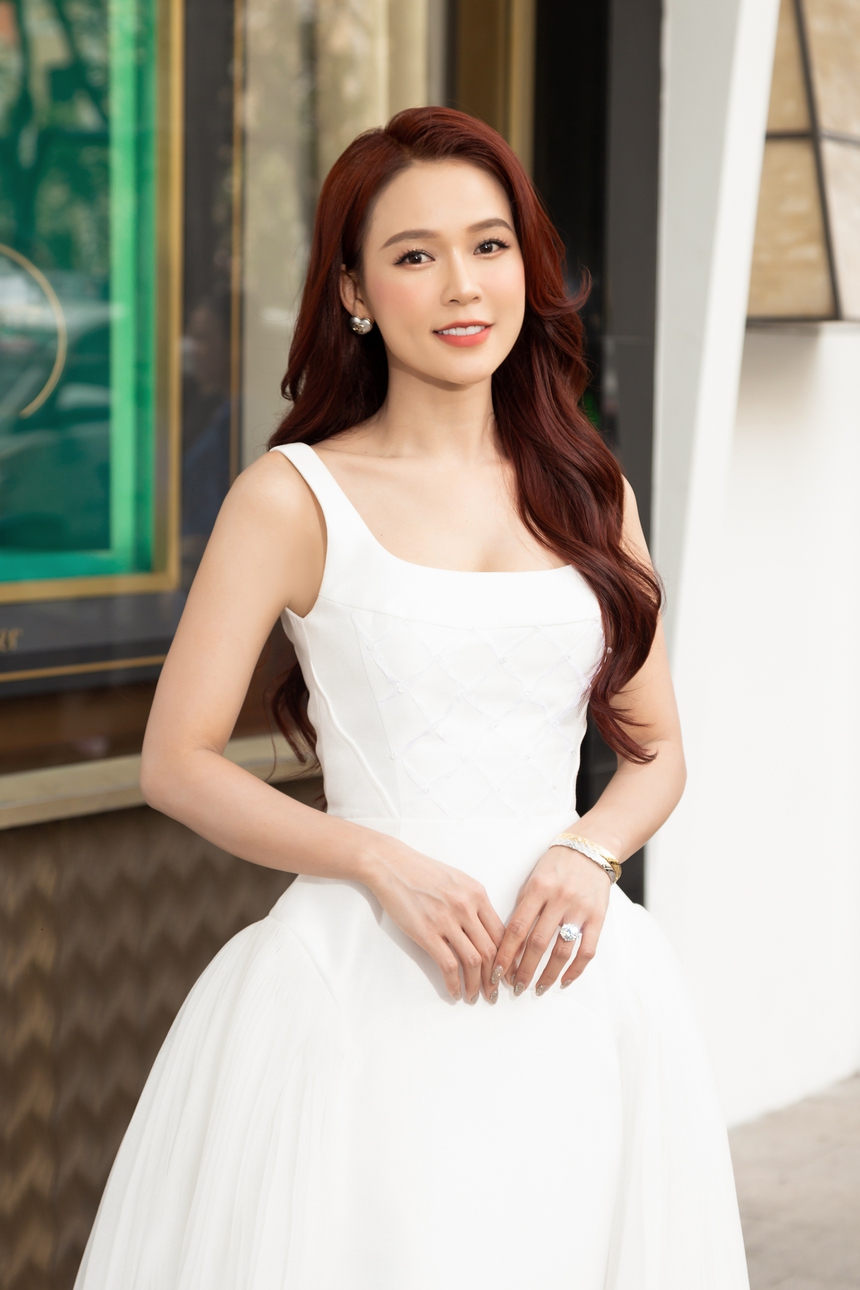 Sam lần đầu nói về chồng sắp cưới và hôn lễ, yêu cầu Ngô Kiến Huy đi đám cưới 2 cây vàng - Ảnh 3. Sam lần đầu nói về chồng sắp cưới và hôn lễ, yêu cầu Ngô Kiến Huy đi đám cưới 2 cây vàng - Ảnh 3.