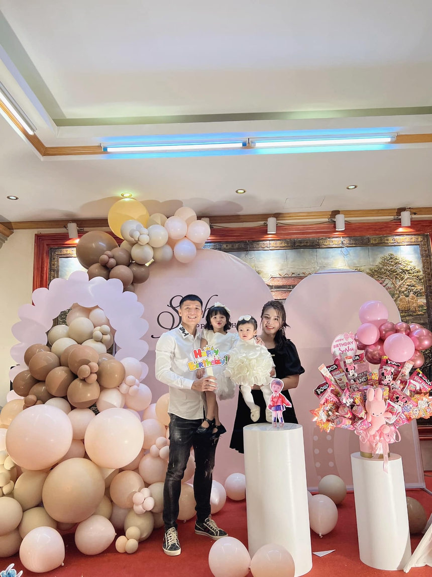 Khánh Linh - Vợ Bùi Tiến Dũng: Từ tiểu thư thành hậu phương vững chắc cho chồng - Ảnh 6.