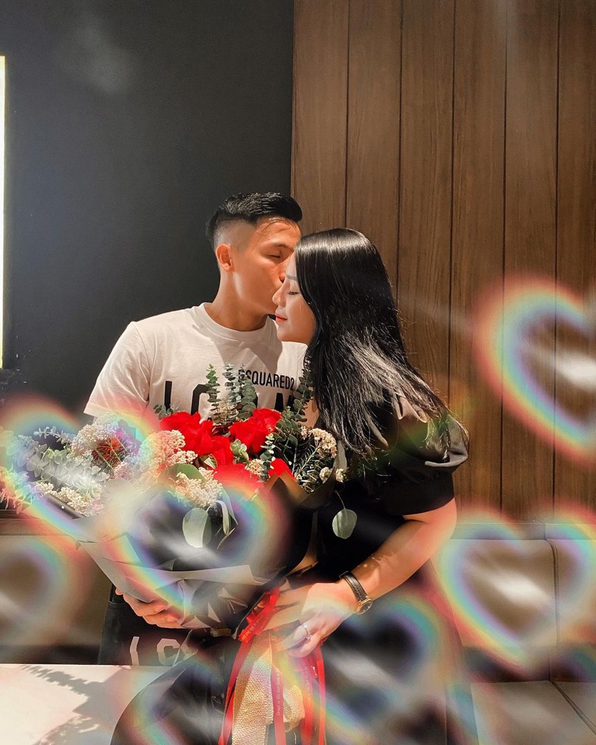 Khánh Linh - Vợ Bùi Tiến Dũng: Từ tiểu thư thành hậu phương vững chắc cho chồng - Ảnh 2.