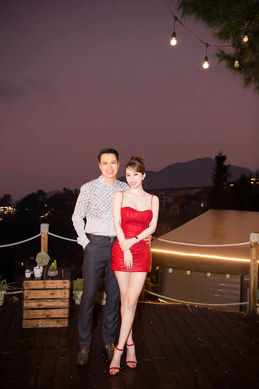 Nói không yêu nhưng Việt Anh - Quỳnh Nga 'tình bể tình' tại sự kiện - Ảnh 7.