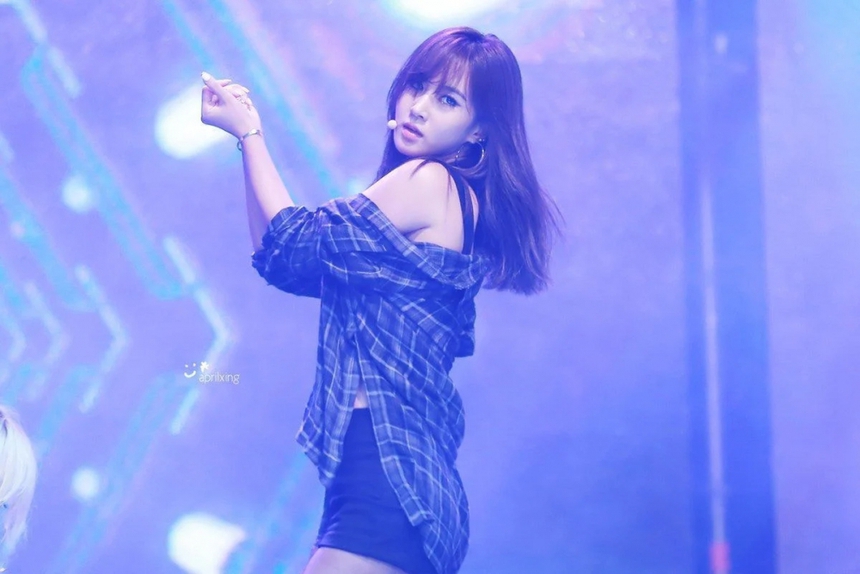 BTS, TXT và loạt idol K-pop sinh nhật tháng 12 - Ảnh 3. BTS, TXT và loạt idol K-pop sinh nhật tháng 12 - Ảnh 3.