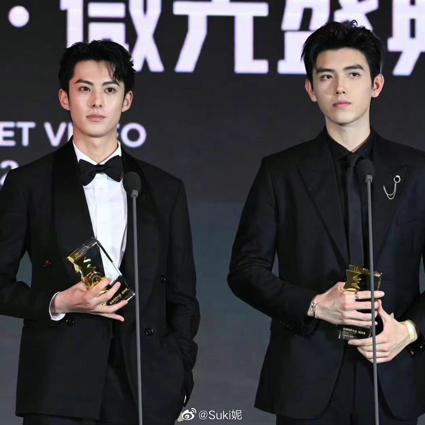 Khoảnh khắc chung khung hình hiếm có của dàn sao Hoa ngữ: Ảnh chụp chung của Triệu Lệ Dĩnh và Lưu Diệc Phi trở thành huyền thoại  - Ảnh 9.