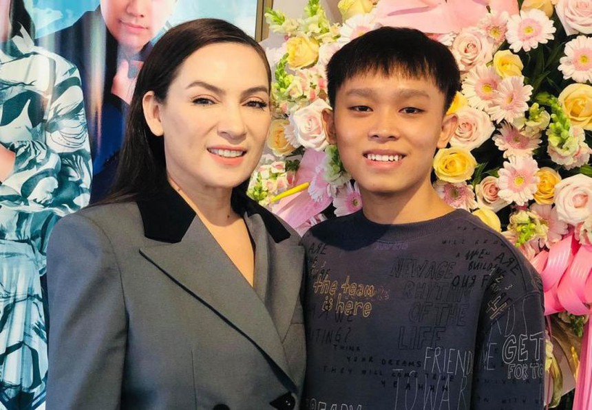 Con đường âm nhạc của Hồ Văn Cường, được hai nghệ sĩ hàng đầu nhận làm người đỡ đầu - Ảnh 1.