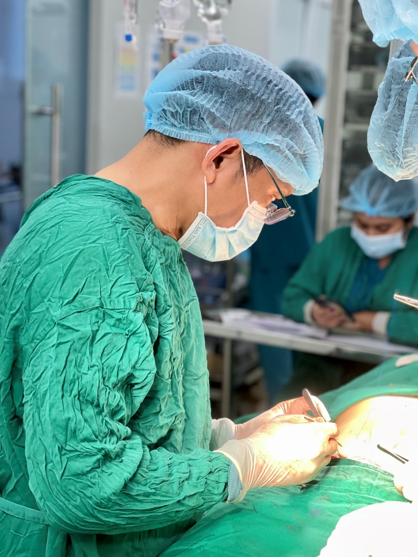 Phỏng vấn Bác sĩ Lưu Đình Khanh: bàn tay vàng trong làng thẩm mỹ - Ảnh 4. Phỏng vấn Bác sĩ Lưu Đình Khanh: bàn tay vàng trong làng thẩm mỹ - Ảnh 4.