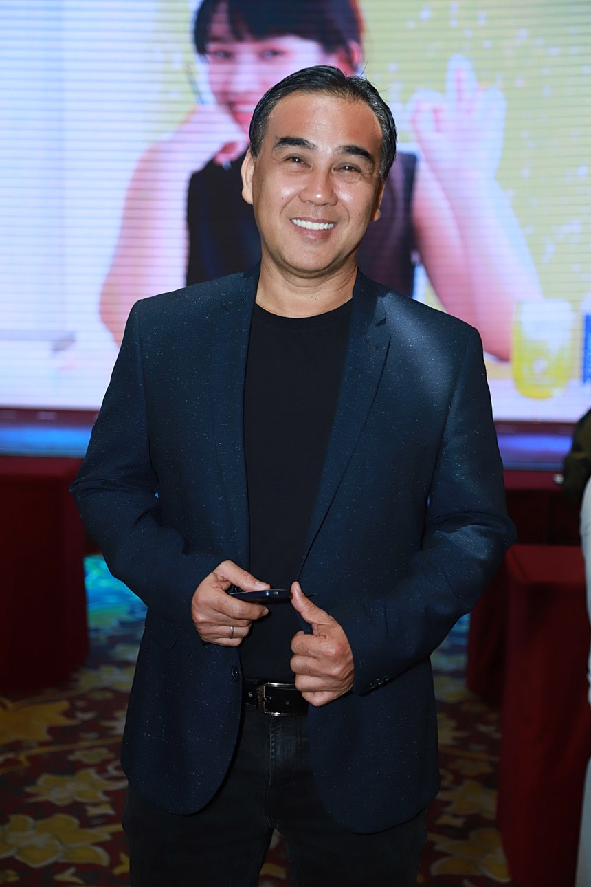 MC Quyền Linh nghẹn ngào kể về một gia đình có con bị tự kỷ - Ảnh 2.