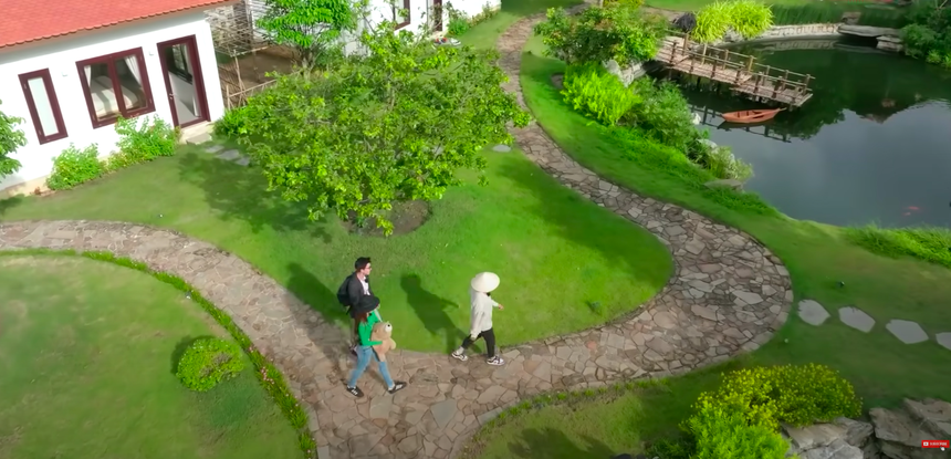 Cận cảnh khuôn viên biệt thự Trường Giang tặng con gái, đầu tư lên đến 70 tỷ đồng? - Ảnh 2. Cận cảnh khuôn viên biệt thự Trường Giang tặng con gái, đầu tư lên đến 70 tỷ đồng? - Ảnh 2.