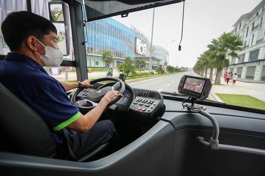 VinFast rục rịch làm bus lớn chưa từng có: 3 cửa đôi, bớt 'điệu' hơn mẫu hiện tại - Ảnh 5.