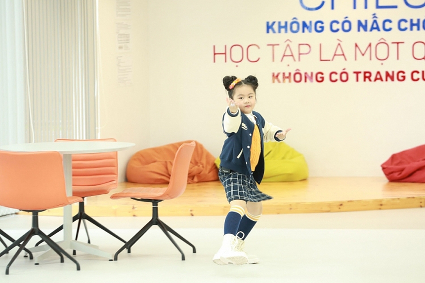 Những nhân tố nhí 'gây bão' show Việt 2022: Chị em 'hot girl Tây Hồ' nổi nhất MXH! - Ảnh 10.