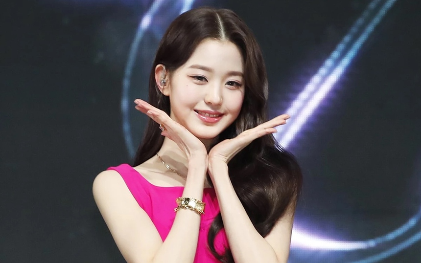 Fan bảo vệ Jang Wonyoung IVE trước tranh cãi trình diễn "lười biếng" - Ảnh 4. Fan bảo vệ Jang Wonyoung IVE trước tranh cãi trình diễn "lười biếng" - Ảnh 4.