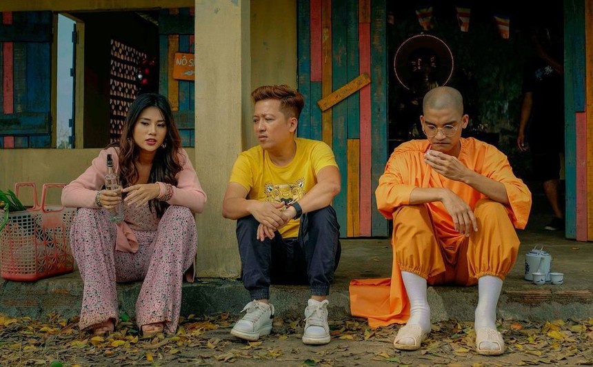 Những bộ phim hài ấn tượng của Trường Giang trước khi trở lại với 'Chủ tịch giao hàng' - Ảnh 6.