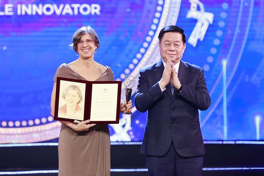 VinFuture 2022 vinh danh 4 công trình khoa học 'Hồi sinh và Tái thiết' thế giới - Ảnh 3. VinFuture 2022 vinh danh 4 công trình khoa học 'Hồi sinh và Tái thiết' thế giới - Ảnh 3.