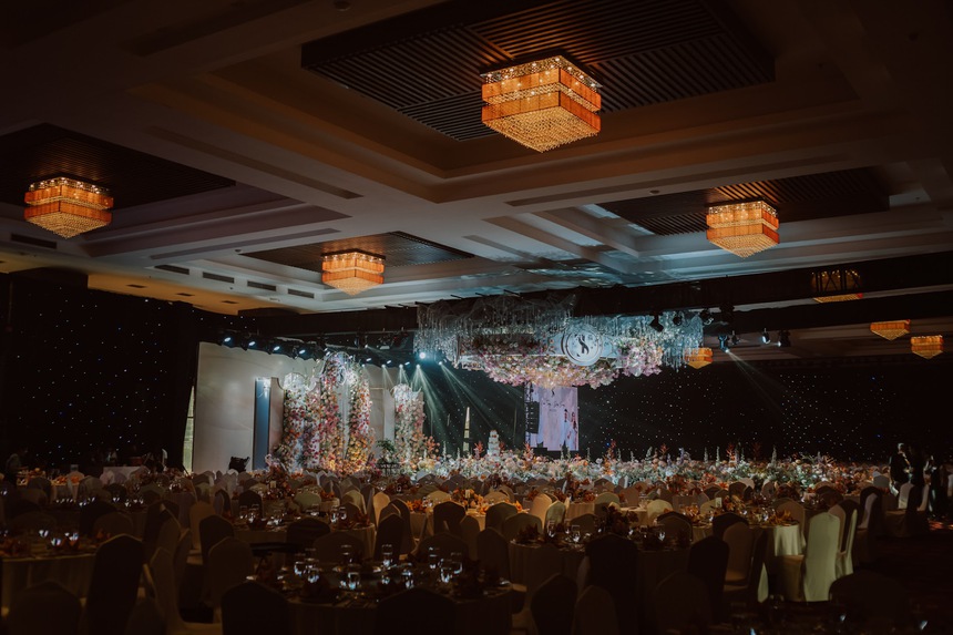 Richkid miền Tây mới có đám cưới xa hoa bạc tỷ gây bão mạng: Sinh từ vạch đích, ngậm sẵn thìa vàng nhưng vẫn muốn thoát khỏi cái bóng của cha mẹ  - Ảnh 3.